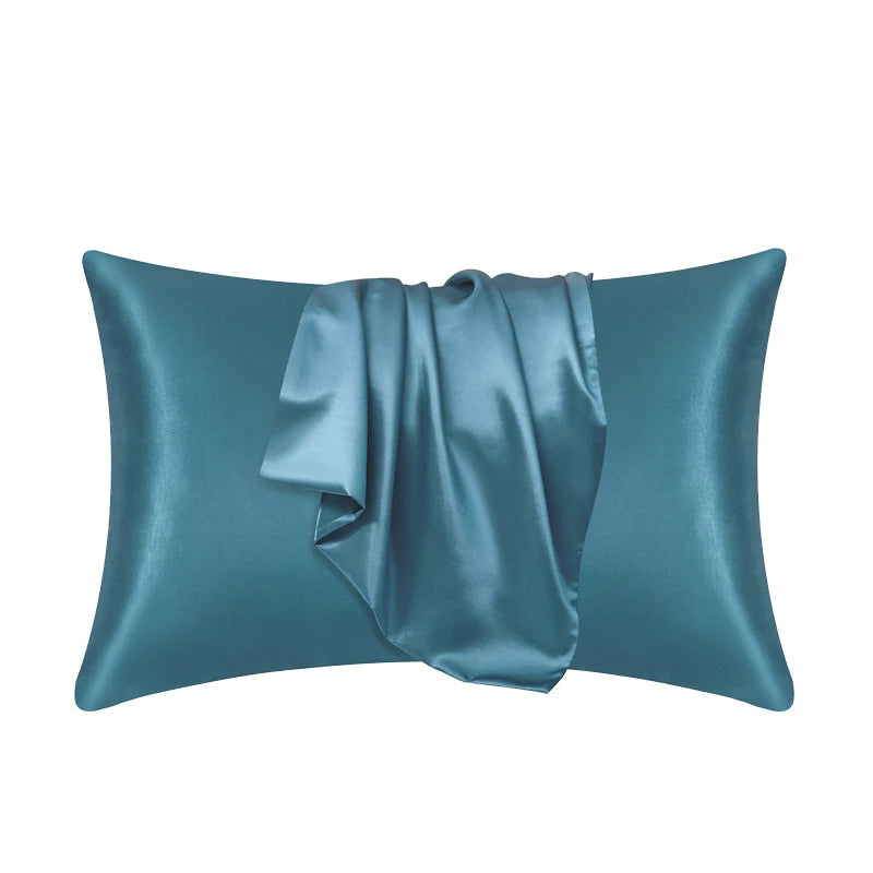 Tait d'oreiller en satin