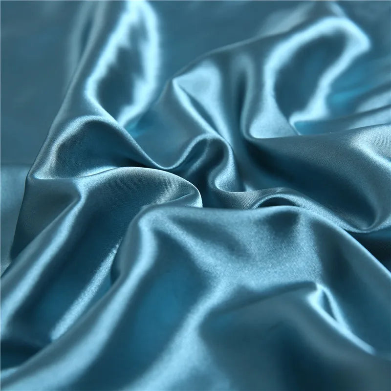 Tait d'oreiller en satin